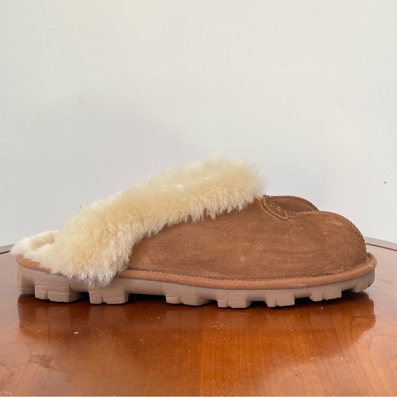 UGG Women’s Coquette Chestnut Brown Sheepskin Lined Mule Clogs - Picture 3 of 9